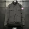 Hochwertige Daunenjacke von Canada Goose in der Black Collection