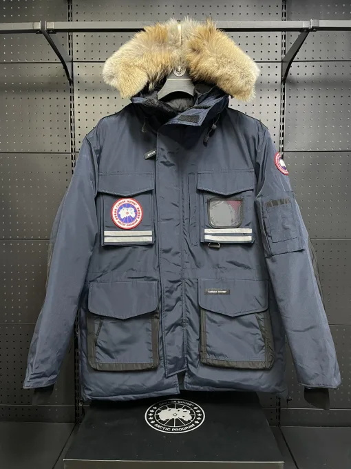 Hochwertige Canada Goose Mäntel aus weißem Polyester im Stickerei-Stil