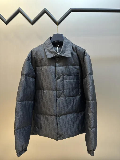 Bestseller Dior Hemden Kollektion mit weißem Satin-Print