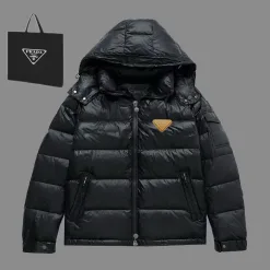 Premium Prada Daunenjacke Weiß Nylon Atmungsaktiver Stil