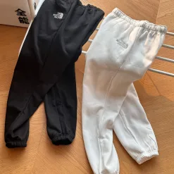 Premium The North Face Jogginghose Schwarz Baumwolle Bestickt Luxus