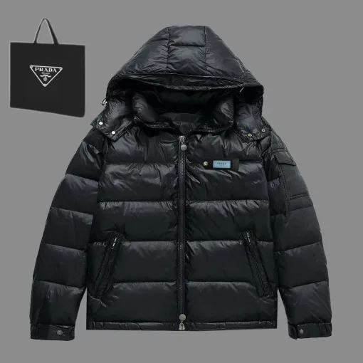 Hochwertige Prada Daunenjacke Schwarz Nylon Atmungsaktiver Stil