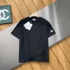 Moncler T-Shirt in Premiumqualität im schwarzen Stil