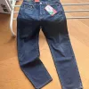 Hochwertige Levi’S Jeans im Fleece-Waschungsstil