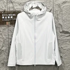 Bestseller Descente Mantel Grau Atmungsaktiver Stil