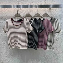 Hochwertige Celine-Kollektion mit kurzen Ärmeln und Strickstreifen