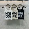 Luxus-Dior-Weste aus der Kollektion mit weißem Strickdruck