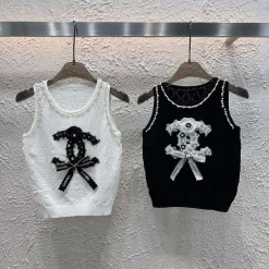 Hochwertige Chanel-Weste aus weißer Strickkollektion