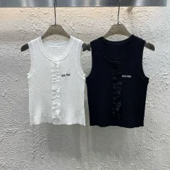 Luxus-Weste aus weißer Strickstickerei von Miu Miu