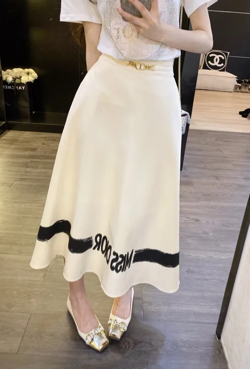 Hochwertiger Dior Rock im schwarzen Print-Stil