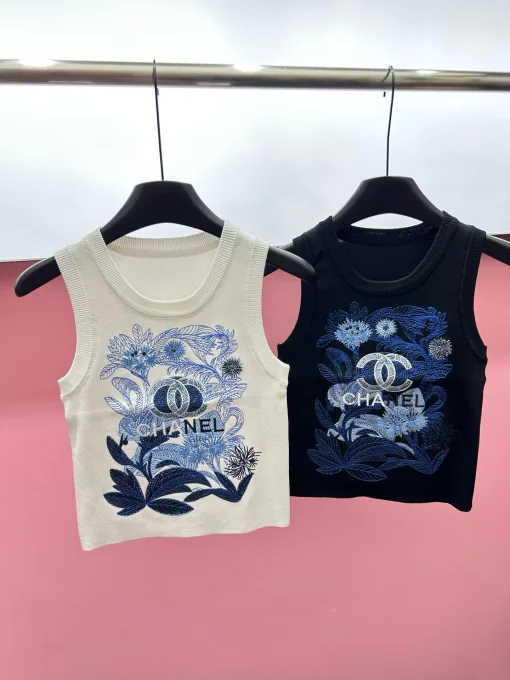 Hochwertige Chanel Weste im weißen Strick-Stickerei-Stil