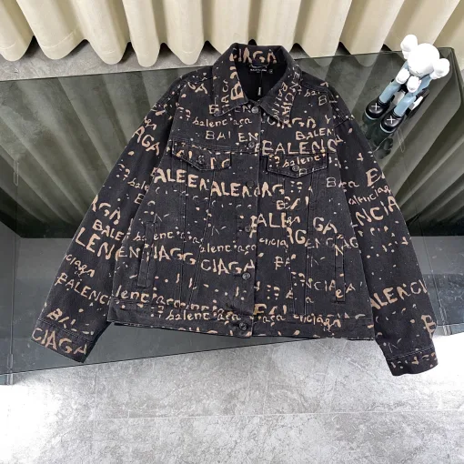 Hochwertiger Balenciaga Mantel im grauen Denim-Washed-Stil