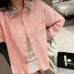 Luxus-Burberry-Hemd im rosa bestickten Stil