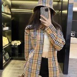 Bestseller Burberry Hemd Khaki bestickt Stil
