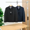 Hochwertiger Armani-Mantel in Schwarz im Casual-Stil