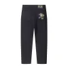 Hochwertige Fendi Jeans-Kollektion mit Stickereien