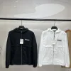 Hochwertige Balenciaga-Mäntel in Schwarz mit Stickerei