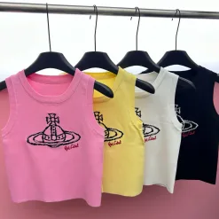 Hochwertige Weste von Vivienne Westwood im weißen Strick-Stil mit Stickerei