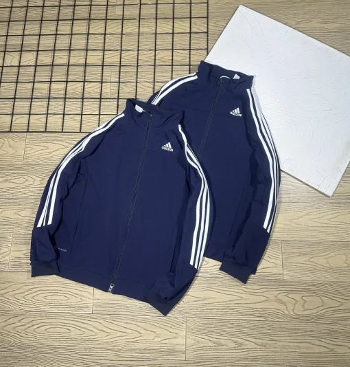 Hochwertiger Adidas Mantel im Casual Style