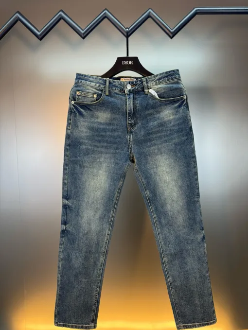 Luxus-Jeans von Dior im bestickten Blue Denim-Stil