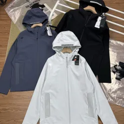 Hochwertiger Descente Mantel Grau Atmungsaktive Kollektion