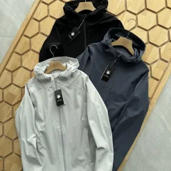 Premium Qualität Descente Mantel Schwarz Atmungsaktiv Luxus