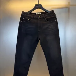 Bestseller Miu Miu Jeans Schwarzer Denim Bestickter Luxus