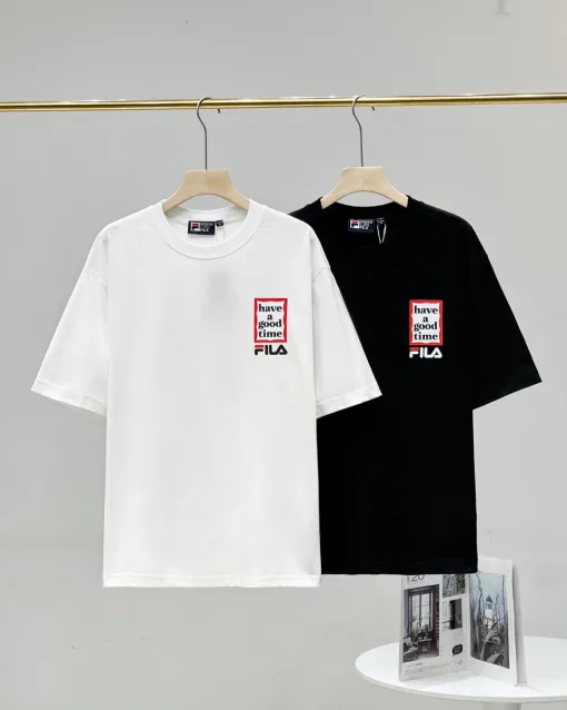 Premium Fila Kurzarm-Kollektion mit schwarzem Baumwolldruck