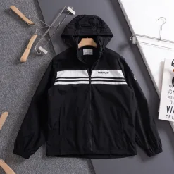 Meistverkaufte atmungsaktive Moncler-Mantelkollektion