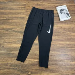 Premium Nike Hose Schwarz Casual Style