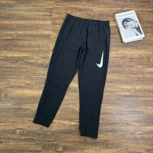 Premium Nike Hose Schwarz Casual Style