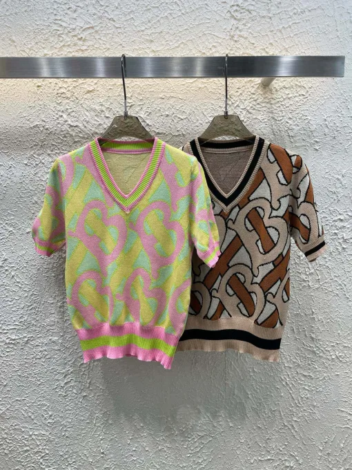 Luxuriöser Burberry-Strickpullover mit kurzen Ärmeln und Logo