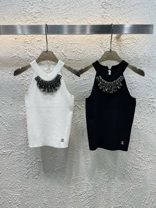 Hochwertige Chanel-Weste aus weißer Strickkollektion