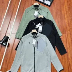 Hochwertige Lululemon-Sweatshirts im schwarzen Logo-Stil
