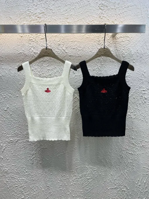 Hochwertige Weste aus der Vivienne Westwood Kollektion in weißem Strick mit Stickerei