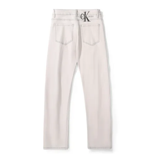 Luxuriöse Calvin Klein Jeans im bestickten Stil