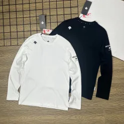 Premium Descente Langarmshirt im schwarzen Logo-Stil