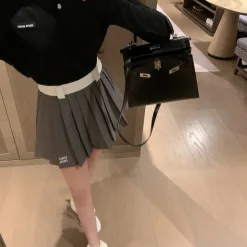 Luxus Miu Miu Kurzer Rock Schwarz Bestickt Luxus