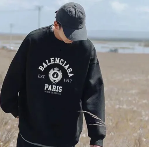 Hochwertiger Balenciaga Hoodie aus schwarzer Baumwolle im Logo-Stil