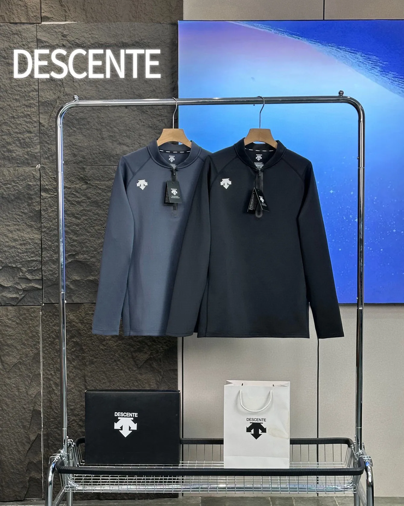 Descente Hoodie