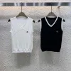 Hochwertige Celine Weste aus der weißen Strickkollektion