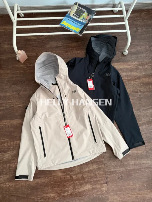 Premium Helly Hansen Mäntel Weiß Sportlicher Luxus