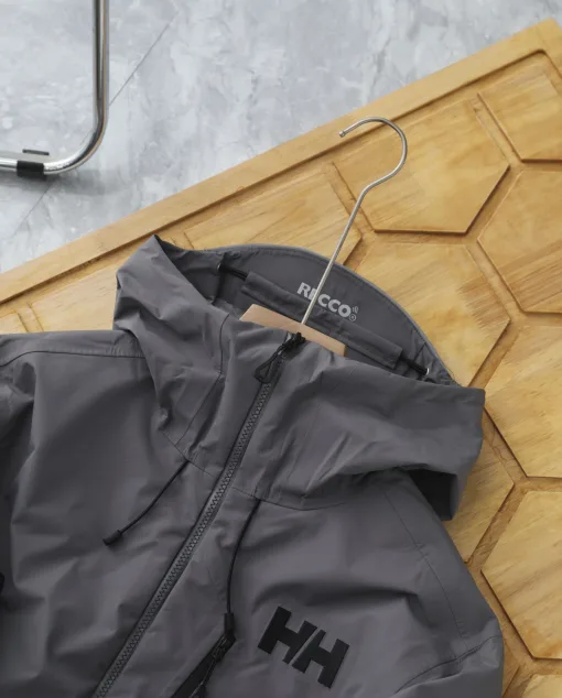 Bestseller Helly Hansen Jacken Schwarz Elegant Luxus