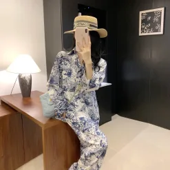 Bestseller im Dior-Shirt-Print-Stil