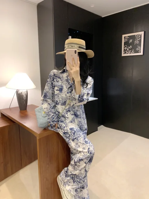 Bestseller im Dior-Shirt-Print-Stil