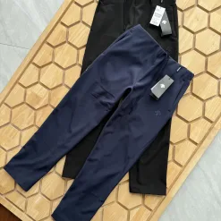 Hochwertige Descente-Hose aus schwarzem Fleece im Urban-Style