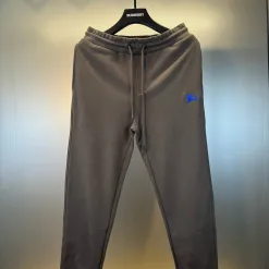 Burberry Hose in Premiumqualität, schwarzes Logo, Luxus