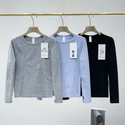 Hochwertiges Langarmshirt von Lululemon im schwarzen Jacquard-Strickstil