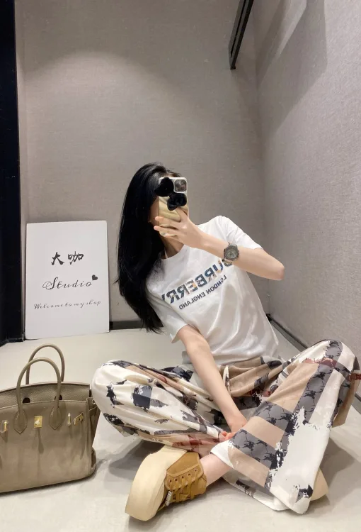 Premium Burberry Kurzarm Casual Luxury