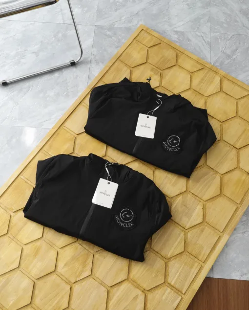 Premium Moncler Mäntel Schwarz Logo Style